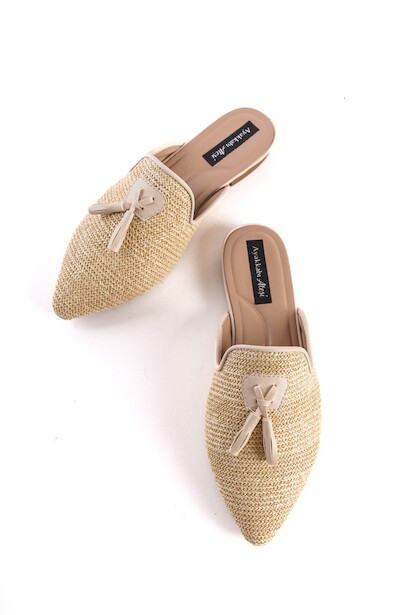 Kadın Bej Hasır Sivri Burunlu Terlik Tona 