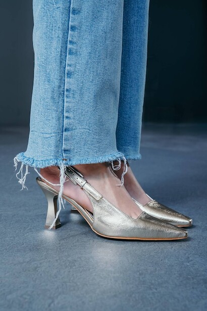 Gold Rengi Tasarım Tokalı Kadın Topuklu Ayakkabı Niola  Gold