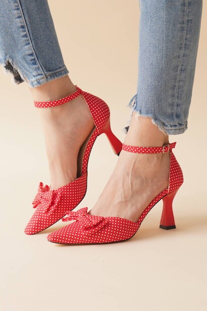 Kadın Puantiyeli Papyon Detay Topuklu Ayakkabı Pitirella 