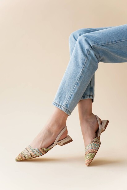 Kadın Sivri Burun Hasır Topuklu Babet 