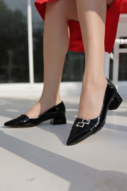 Kadın Çift Tokalı Kısa Topuklu Ayakkabı Simela  Siyah 4