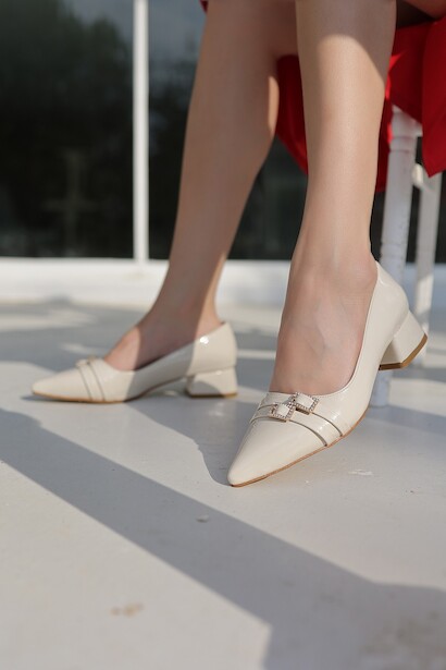 Kadın Çift Tokalı Kısa Topuklu Ayakkabı Simela 