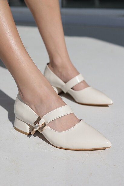 Kadın Toka Detaylı Kısa Topuklu Ayakkabı Fred 