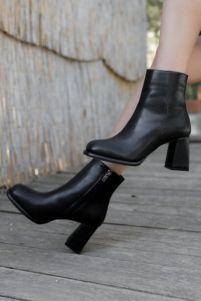 Kadın Kısa Platform Fermuarlı Bot Grio 