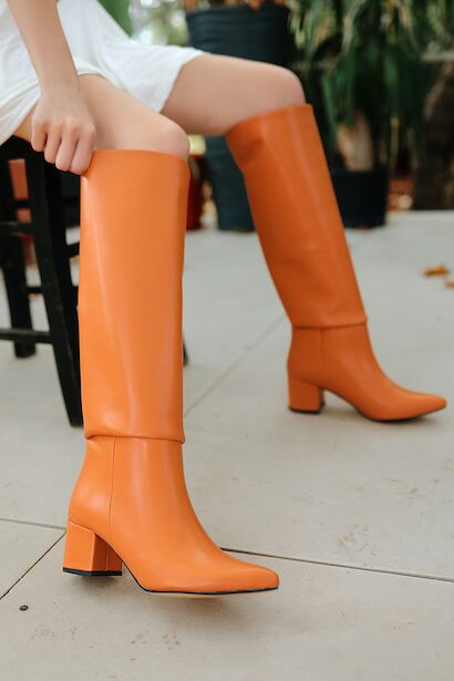 Kadın Kısa Topuklu Diz Altı Çizme Enedy 