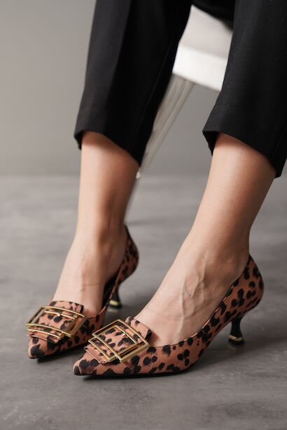 Kadın Tasarım Toka Kısa Topuklu Ayakkabı Likarbi 