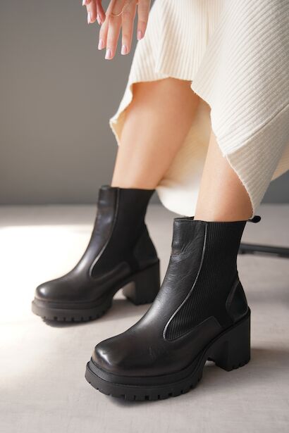 Kadın Lastikli Hakiki Deri Kısa Topuklu Bot Rona 