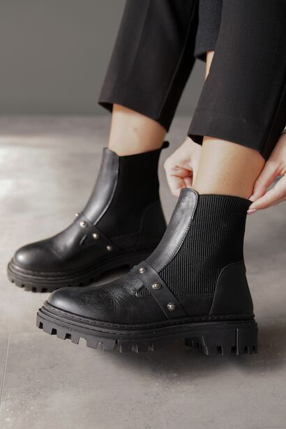 Kadın Zımba Detay Lastikli Hakiki Deri Düz Bot Trokie 