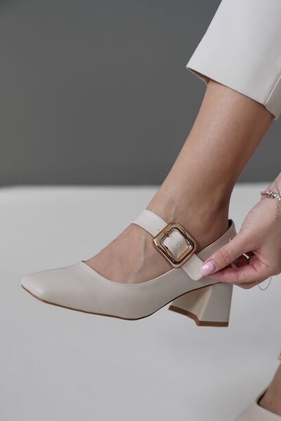 Kadın Küt Burun Kısa Topuklu Ayakkabı Goriva 