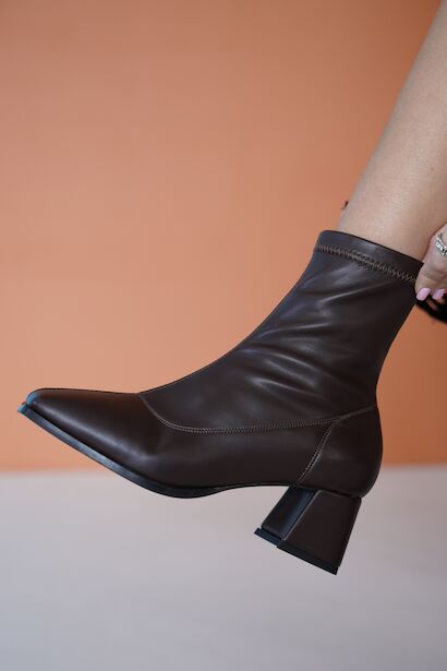 Kadın Fermuarlı Esnek Kısa Topuklu Bot Goya  Kahverengi 4