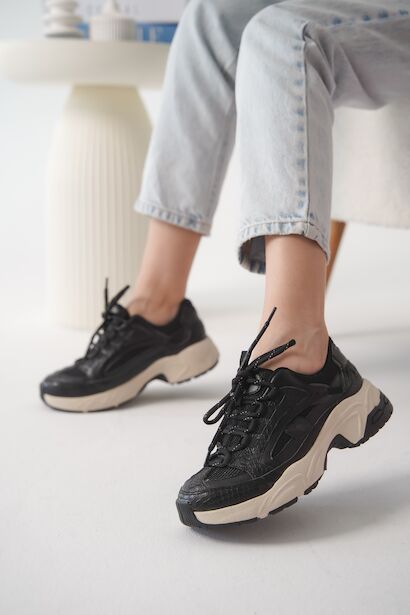 Kadın Bej Taban Bağcıklı Sneaker Lorela  Siyah 4