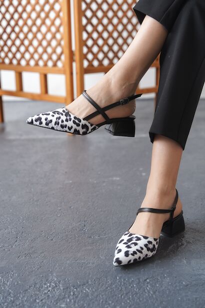 Kadın Tasarım Baret Arka Açık Kısa Topuklu Ayakkabı Emoi 