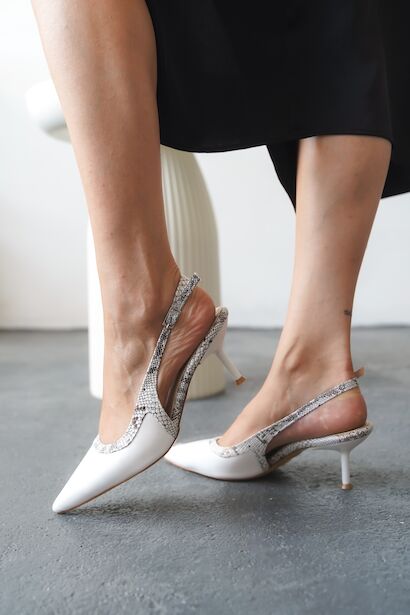 Kadın Arkası Açık Yılan Desenli Kısa Topuklu Ayakkabı 