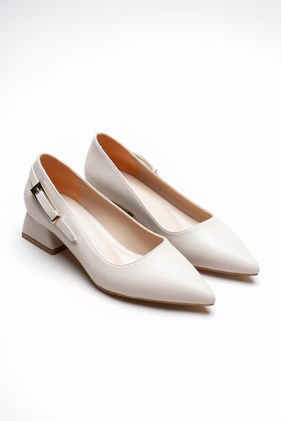 Kadın Yandan Toka Detaylı Kalın Kısa Topuklu Ayakkabı Goria  Bej