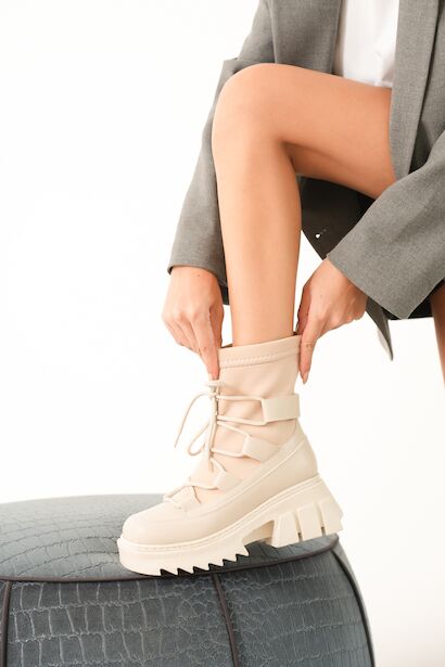 Kadın Bağcıklı Tasarım Taban Esnek Bot Karel  Bej 6