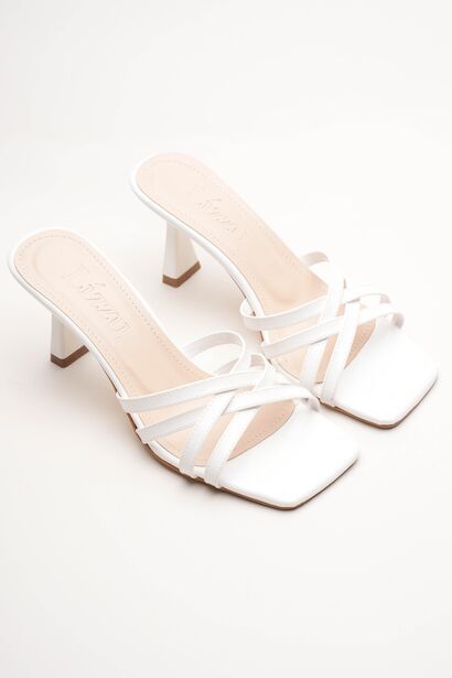 Kadın Bantlı Tasarım Topuklu Terlik Core  Beyaz Rugan 