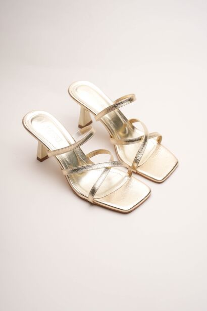 Kadın Çapraz Bantlı Tasarım Topuklu Terlik Carele 