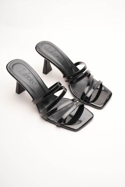 Kadın Küt Butun Tasarım Topuklu Terlik Prana Siyah Rugan