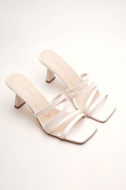 Kadın Küt Butun Tasarım Topuklu Terlik Prana  Bej