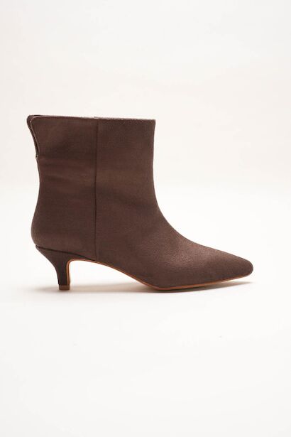 Kadın Kahverengi Süet Görünümlü Kitten Heel Kısa Topuklu Sivri Burun Bot & Bilek Boy Çizme Marsy 