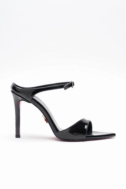 Kadın Sivri Burun Yazlık İnce Topuklu Ayakkabı Yore 