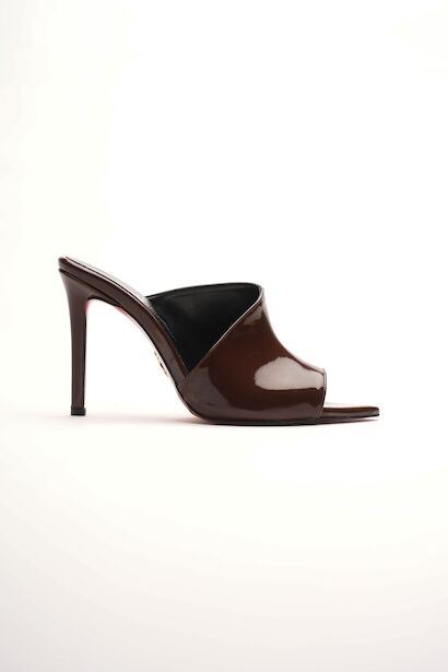 Kadın Tasarım İnce Topuklu Terlik Carolina  Kahverengi