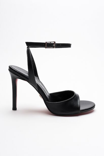 Kadın İnce Bant Arka Baretli Topuklu Ayakkabı Livora 