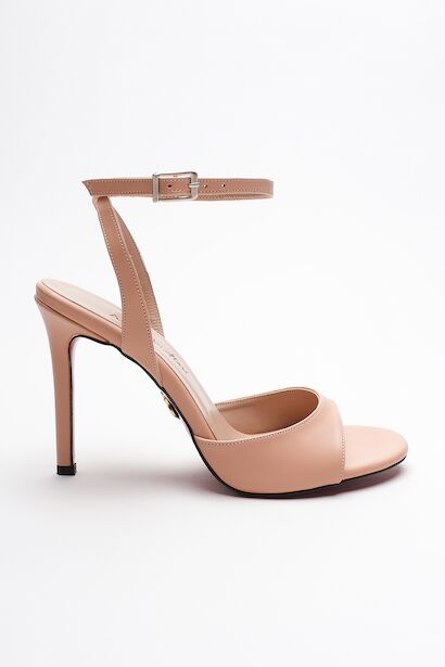 Kadın İnce Bant Arka Baretli Topuklu Ayakkabı Livora  Nude Cilt