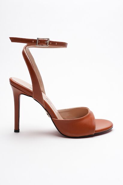 Kadın İnce Bant Arka Baretli Topuklu Ayakkabı Livora 