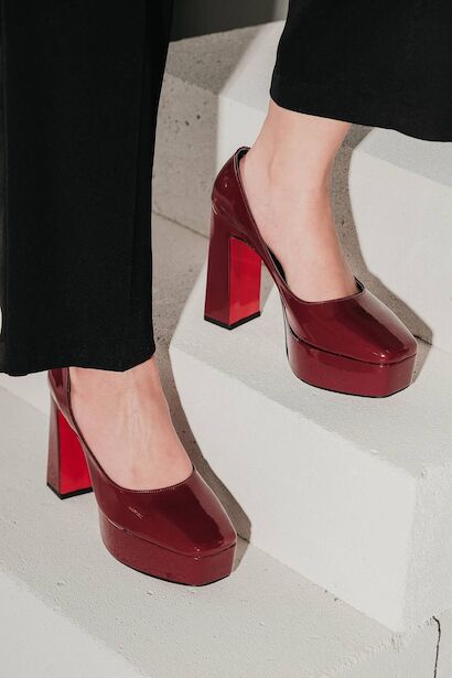 Kadın Platform Tasarım Toka Detaylı Orta Topuklu Ayakkabı Chelsea  Bordo 4