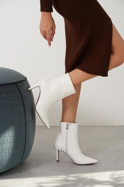 Kadın Kısa Topuklu Sivri Burun Bot Deco  Beyaz Cilt  6