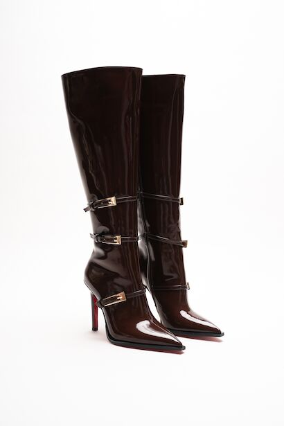 Kadın Siyah Rugan Sivri Burun 3 Tokalı İnce Topuklu Çizme Tokai 